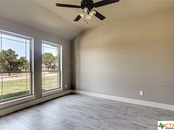 4th image of 119 Savage Cir