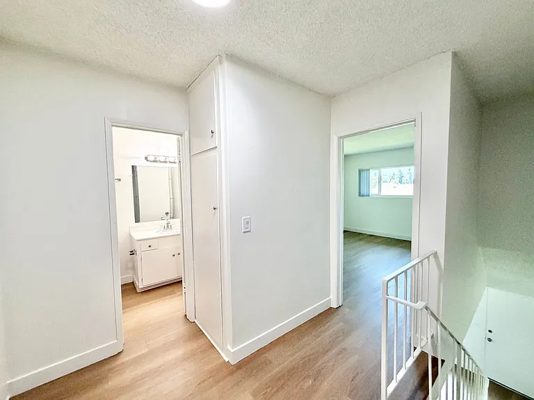 Garden Walk Apartments — Photo 35