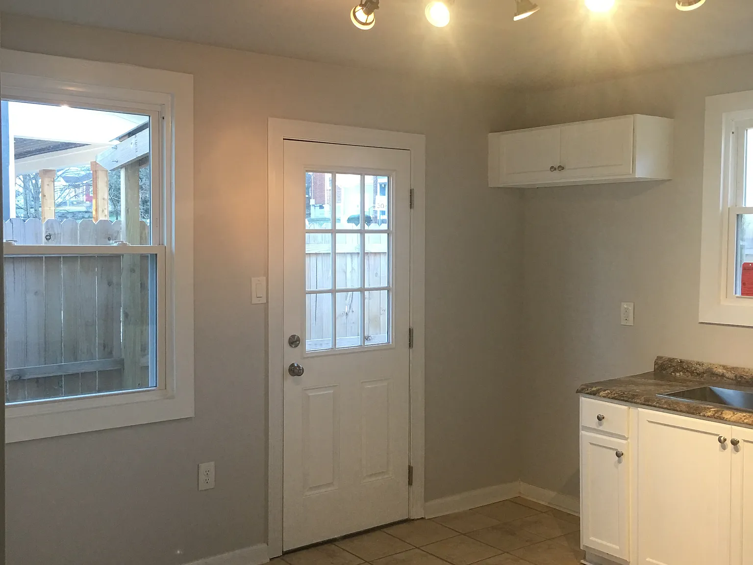 2 bed, 1400 sqft, $1,600 — Photo 3