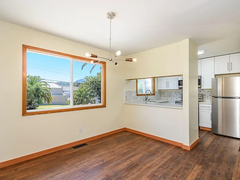 128 Mission Ave — Photo 7