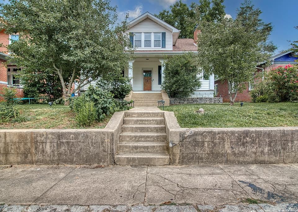 1st image of 905 Highland Ave