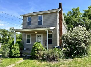 1004 Government Rd, Irwin, PA 15642