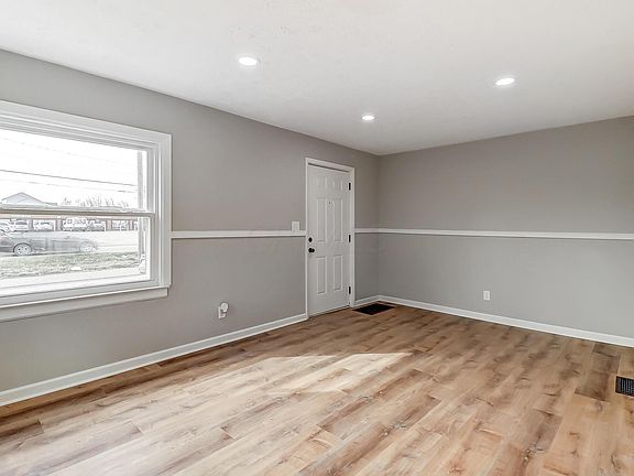 4th image of 1854 Woodland Ave