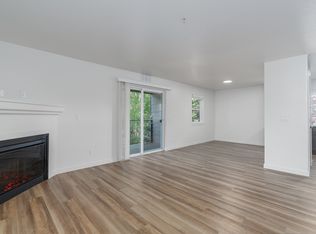 2948 W Powell Blvd #216, Gresham, OR 97080