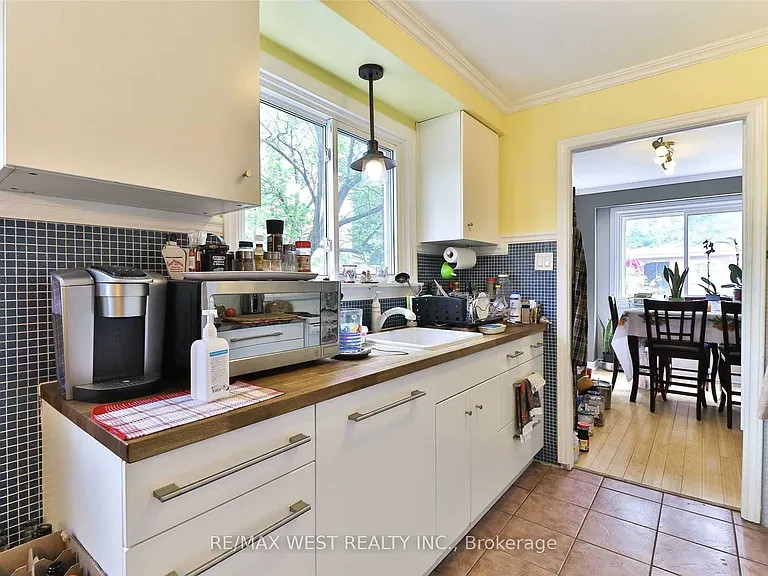 2354 Gareth Rd #MAIN — Photo 10