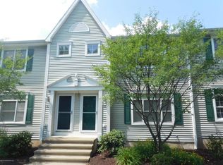 10 Lakeside Cmn, South Abington Township, PA 18411