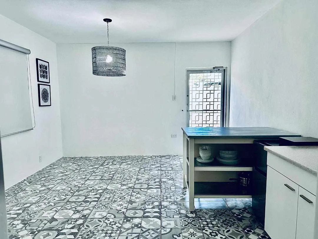 1 bed, 400 sqft, $1,050 — Photo 4