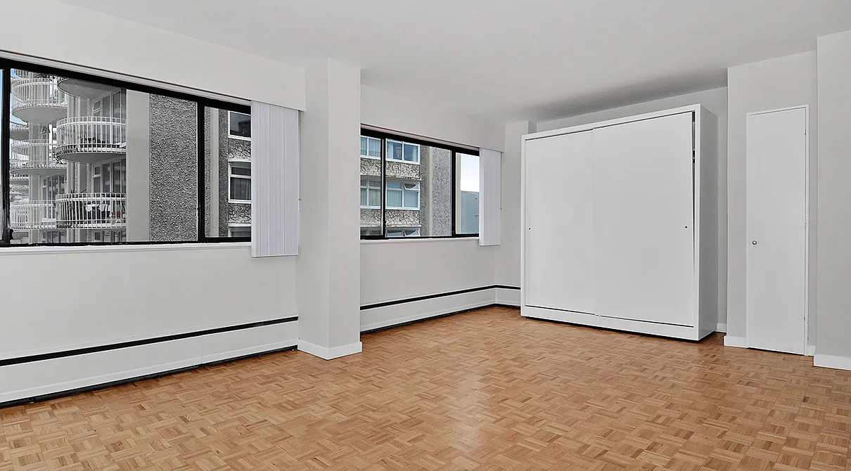 Pacific Beach Apartments — Photo 4