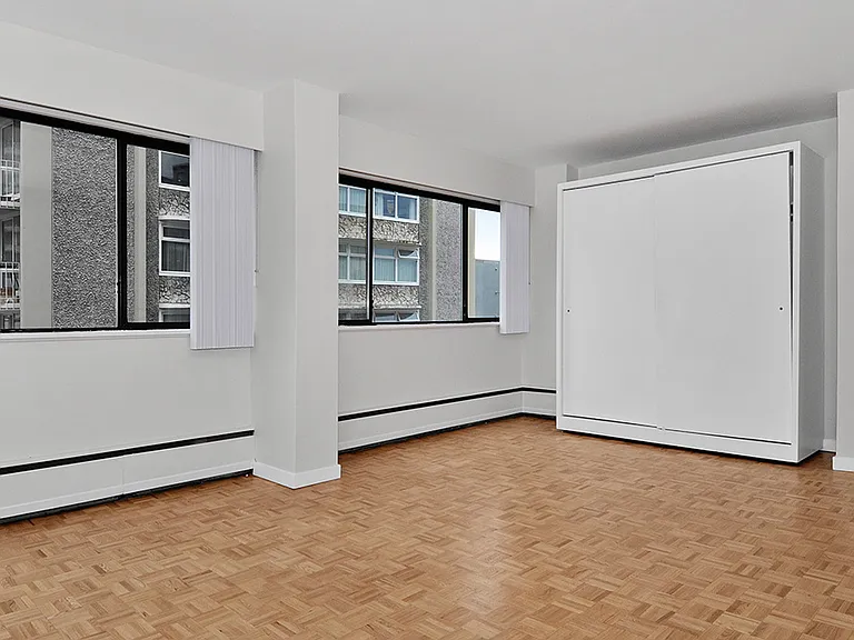 1380 Jervis St #607 — Photo 4