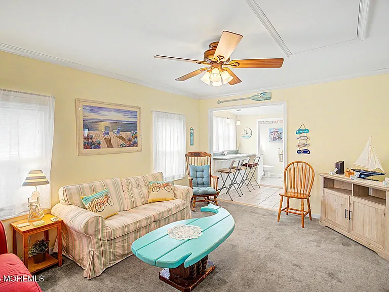 1022 S Green St — Photo 26