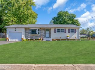 7 Wyoming Dr, Jackson, NJ 08527
