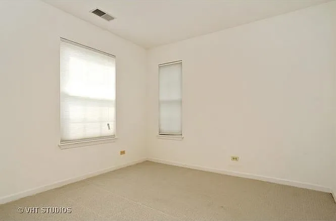 1139 Orleans Dr — Photo 6