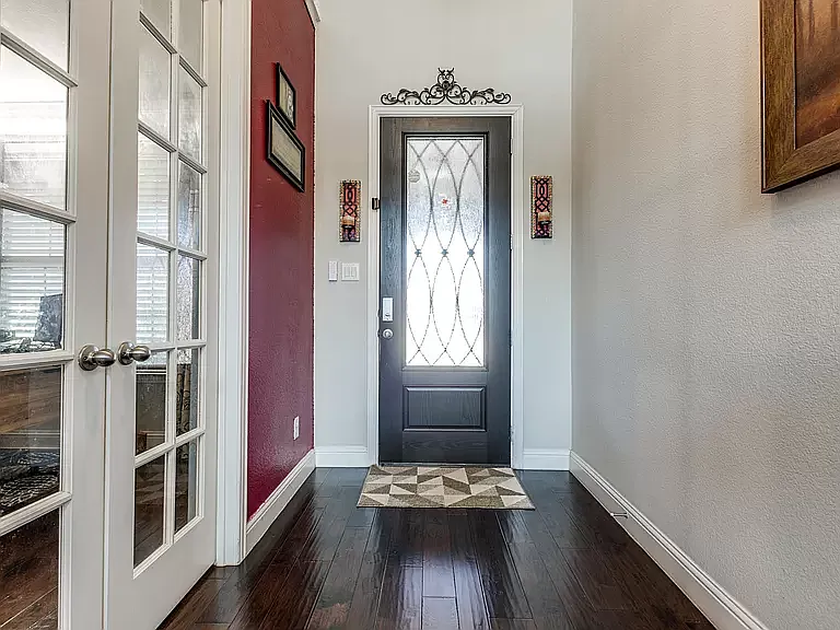 8609 McCutchins Dr — Photo 2