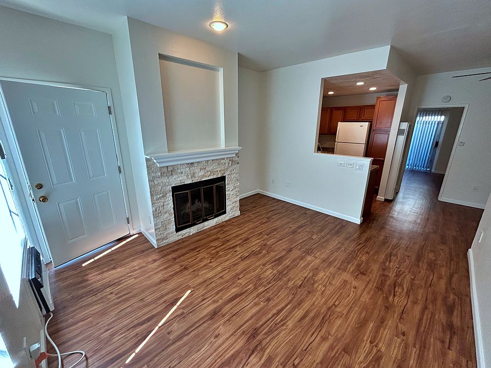 1st image of 4135 Iowa St Unit 4