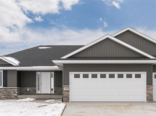 3489 Hemingway St, Marion, IA 52302