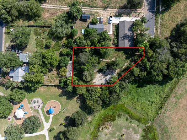 734 Valley St, San Marcos, TX 78666