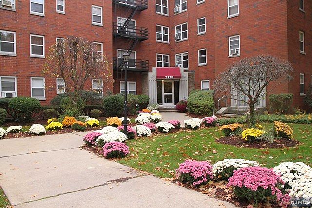 1st image of 2320 Linwood Ave #1D-201D