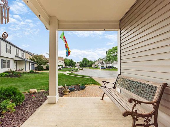 3rd image of 6128 Headington Pl