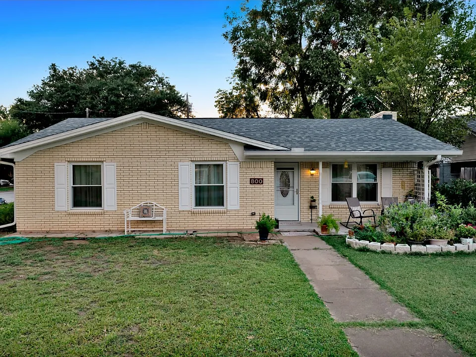 800 Patricia St