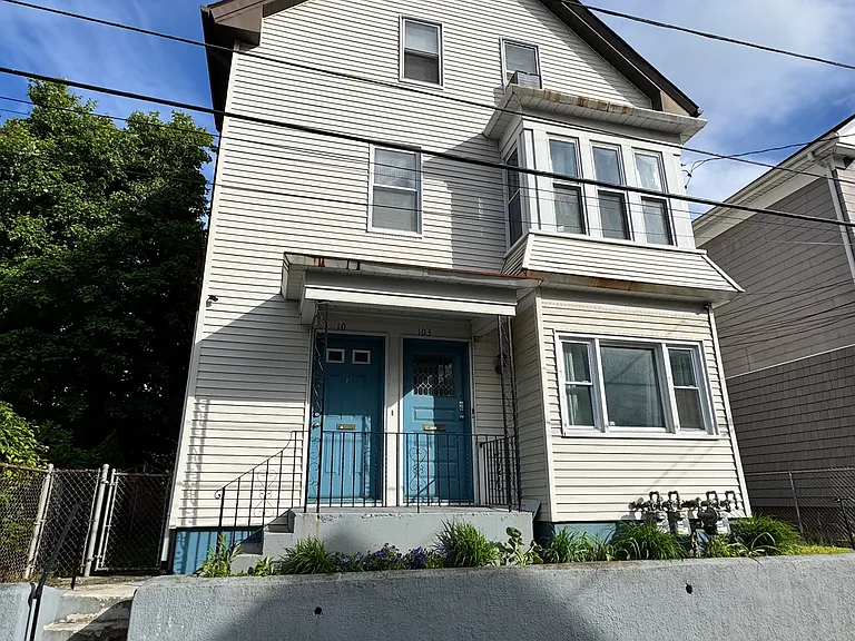 103 Vandewater St #1 — Photo 1