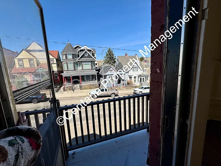 730-732 W Granite St — Photo 28