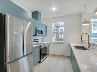 2071 NE Davis St #201, Portland, OR 97232