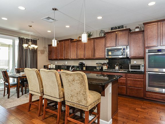 5th image of 2334 Azevedo Ave
