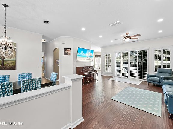 5th image of 1188 LAKE PARKE Drive