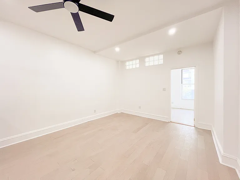 534 4th Ave #2 — Photo 3