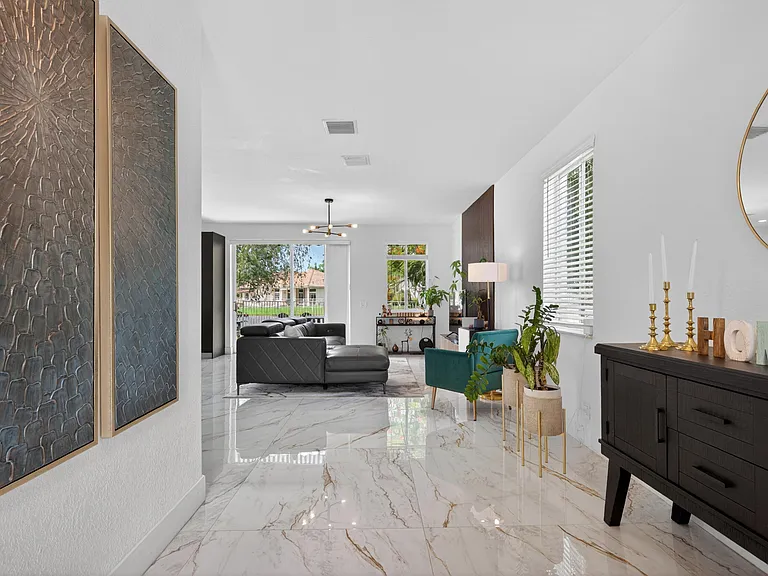 1374 Canary Island Dr — Photo 5