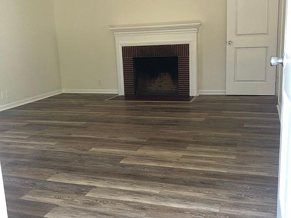 3rd image of 11002 Hortense St