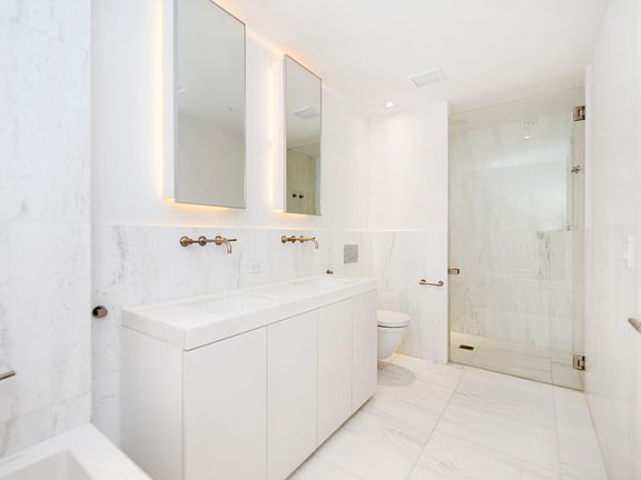 5th image of 101 Wall St #16C