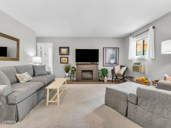 156 Lexington Court, Red Bank, NJ 07701