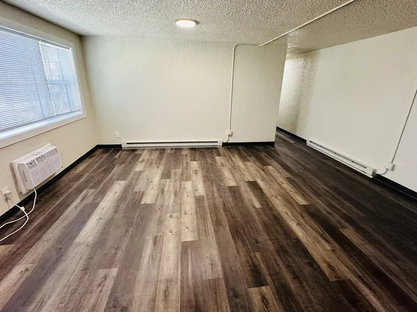 1019 N 2nd St, Aberdeen, SD 57401