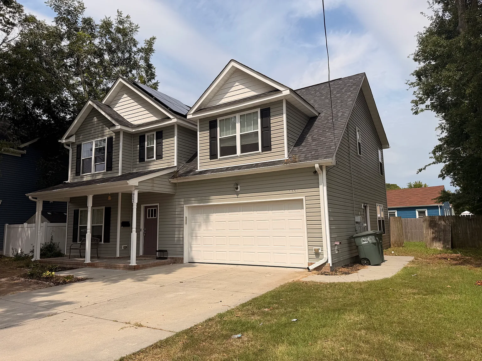 4 bed, 2.5 bath, 2200 sqft, $2,950 — Photo 3