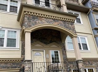 7 Elm St UNIT 201, Spring Valley, NY 10977