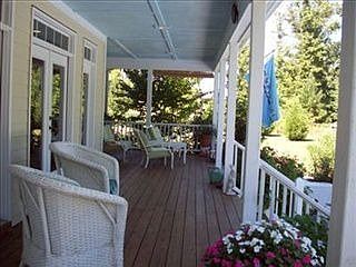 4th image of 7048 White Bridge Ln SE
