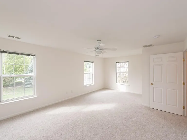 2800 S Knightsbridge Cir — Photo 16