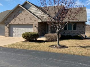 561 Brant Cir, Dekalb, IL 60115