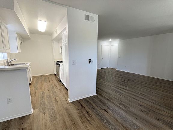4th image of 5300 Kester Ave APT 101