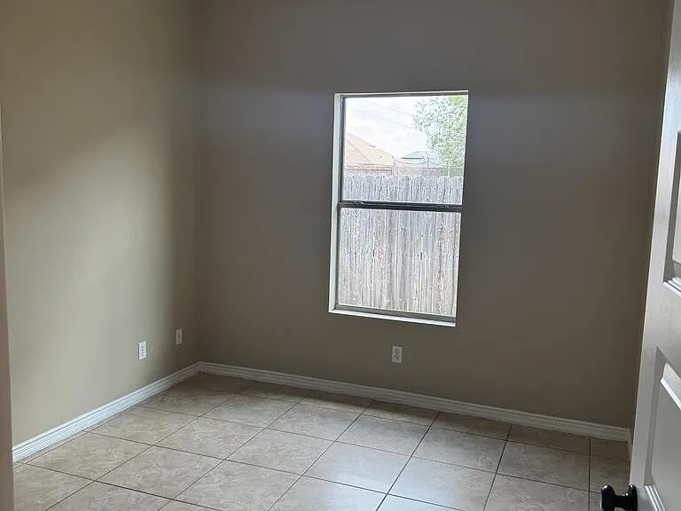 6713 Garden Woods Ave #B — Photo 18