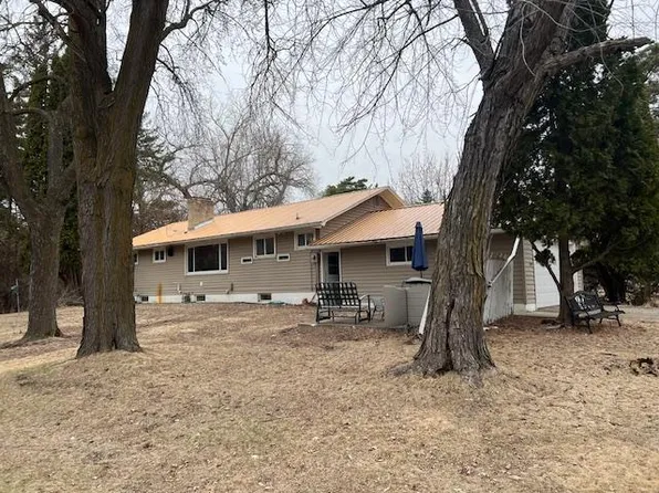 1200 S Sibley Ave, Litchfield, MN 55355