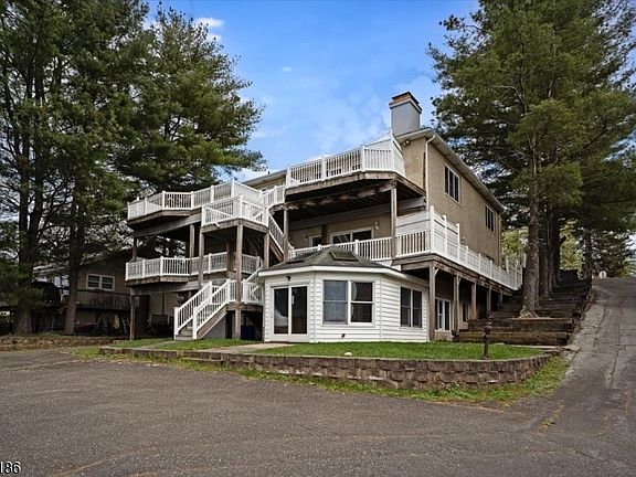 2nd image of 159 Mcgregor Ave