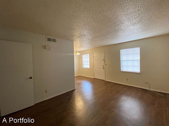 4th image of 2404 N Reeves Ave #8111170