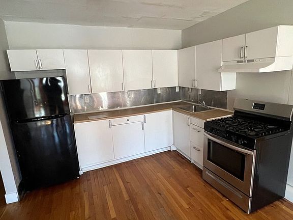 2nd image of 620 Dudley St #620DUD-02