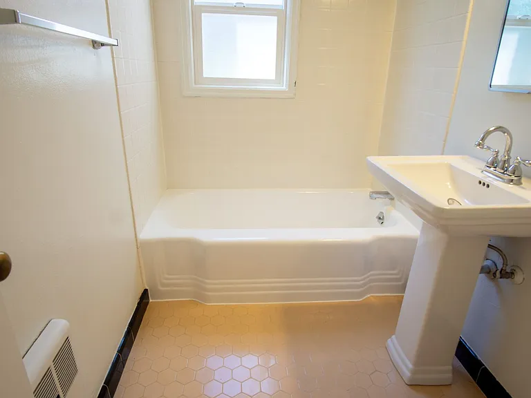 1818 NE 17th Ave #6 — Photo 15