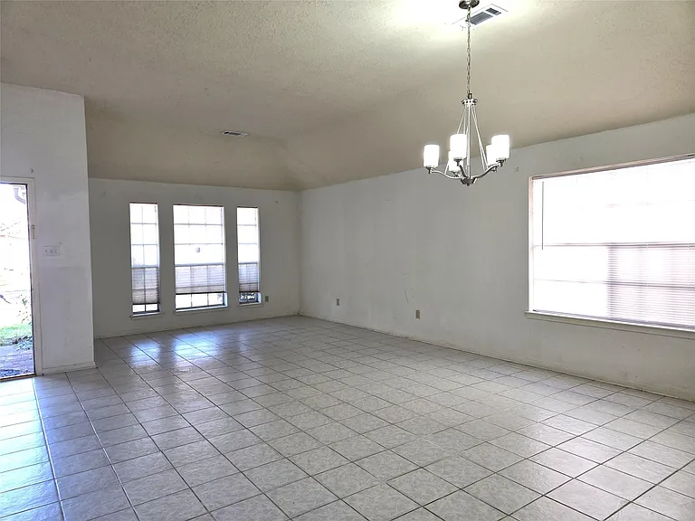 17006 Dusty Mill Dr E — Photo 5
