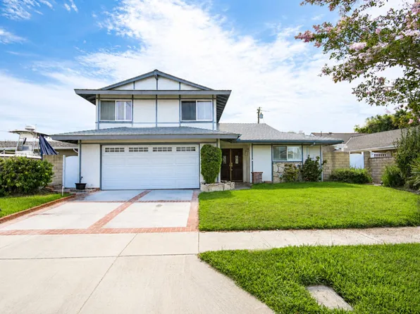 19832 Chesapeake Ln, Huntington Beach, CA 92646