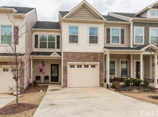 102 Beaconwood Ln, Holly Springs, NC 27540