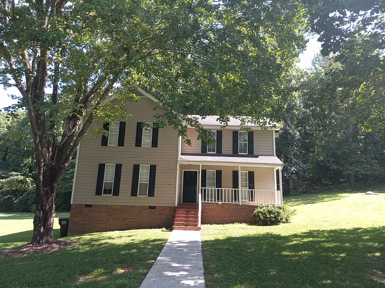 307 Sheri Place Ln #B — Photo 1